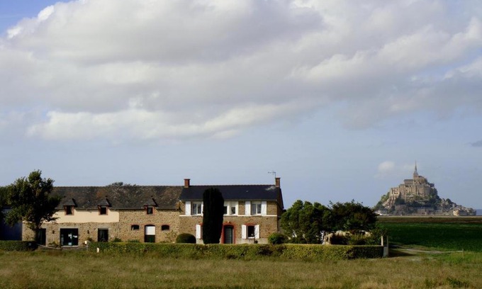 Pontorson Bed & Breakfast | La Jacotière