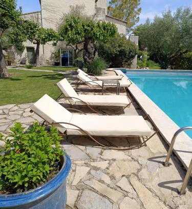 Deaux Bed & Breakfast | La Jasse chambre double indépendante avec piscine