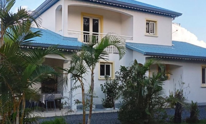 Saint-Joseph House | LA KAZ Bleue DE Ginette