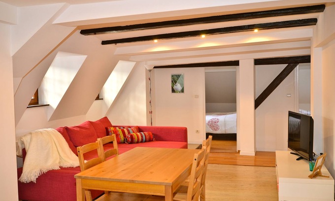 Riquewihr Apartment | LA LISIÈRE - Warm Alsatian gîte, view of the vineyard.