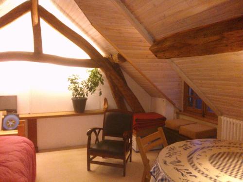 Maillebois House | La Longère aux Volets Rouges, Meublé Tourisme 2 étoiles