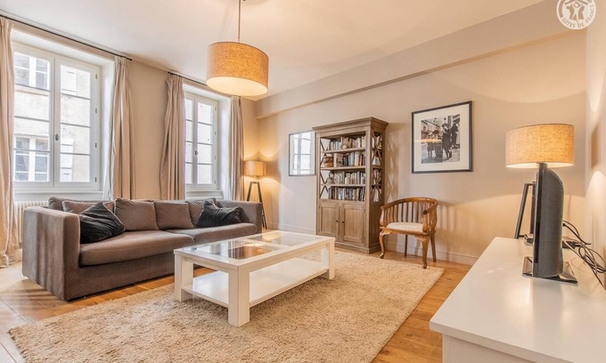 Saint-Gengoux-le-National House | La Maison de Sylvie - Saint Gengoux LE National