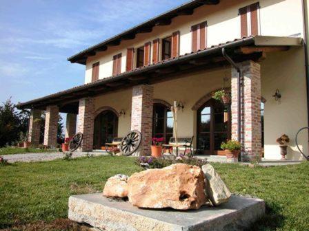 Alba House | La Madonnina Agriturismo Dorè