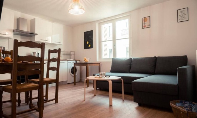 Tours City Centre Apartment | La Magie des Numéros T3, Proche Halles