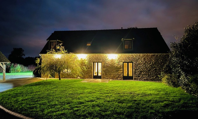 La Chapelle-Saint-Aubert House | La Maison de Benjamin