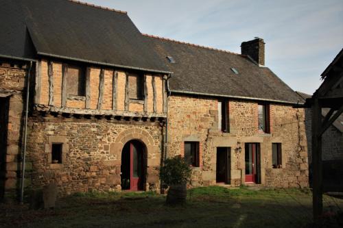Bazouges-la-Perouse House | La maison à Jean