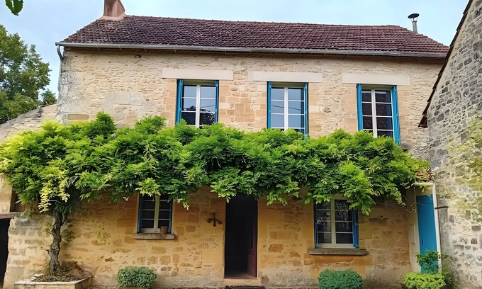Meyrals House | La Maison De Carmensac with Private Terrace and Garden