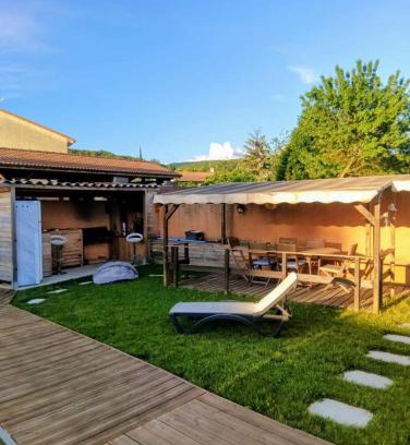 Crest Villa | La maison de Claude avec terrasse et piscine