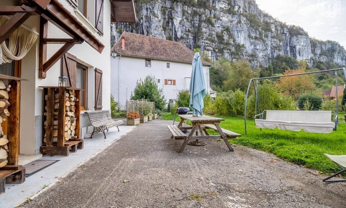 Saint-Christophe-la-Grotte House | LA MAISON DE DINA - SAINT CHRISTOPHE
