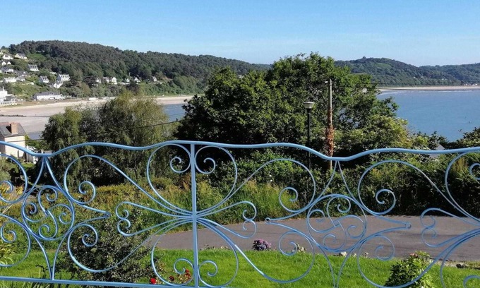 Tredrez-Locquemeau House | La Maison de Trédrez