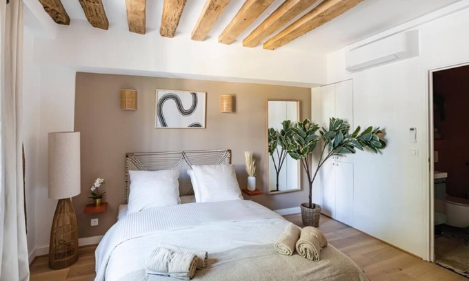 Bercy House | La Maison de la Bastille