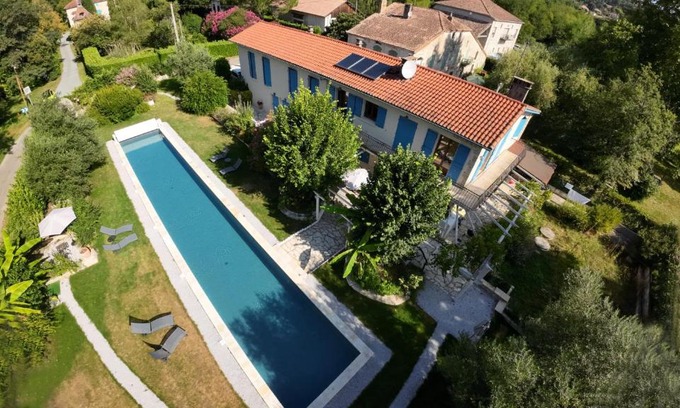 Saint-Jean-de-Thurac Bed & Breakfast | La Maison des Eaux