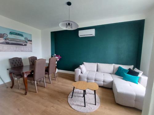 Charnay-les-Macon House | La Maison des Vignes à 5 minutes de l A6 & Macon