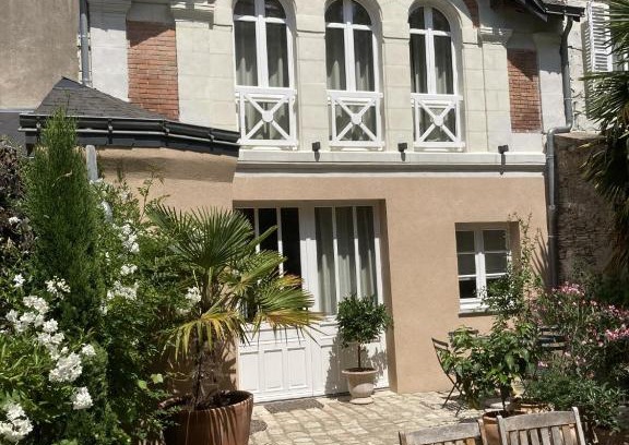 Angers Apartment | La Maison du Cocher - Studio climatisé en Hypercentre