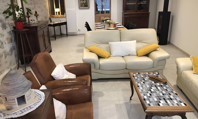 Cajarc House | La Maison Du Tour De Ville with Mountain View, Wi-Fi and Air Conditioning