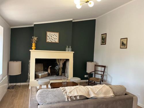 Les Salles-De-Castillon House | La maison du pin