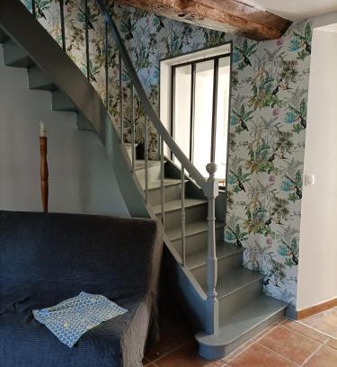 Saint-Pierre-du-Regard House | La maison verte