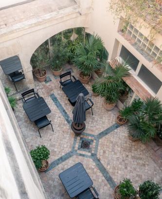 Arles City Centre House | la Maison Molière