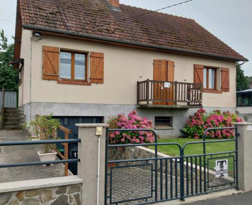 Vieux-Rouen-sur-Bresle House | La Maison Trèfle