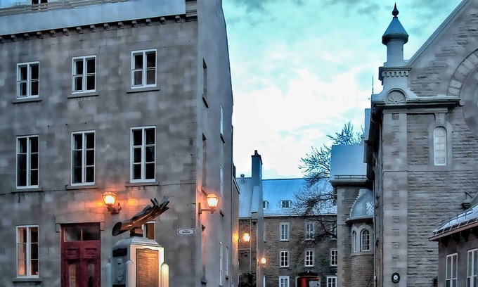 Old Quebec Apartment | la Maison Ursulines 2010 sq. ft. condo at the Heart of the UNESCO Heritage Site