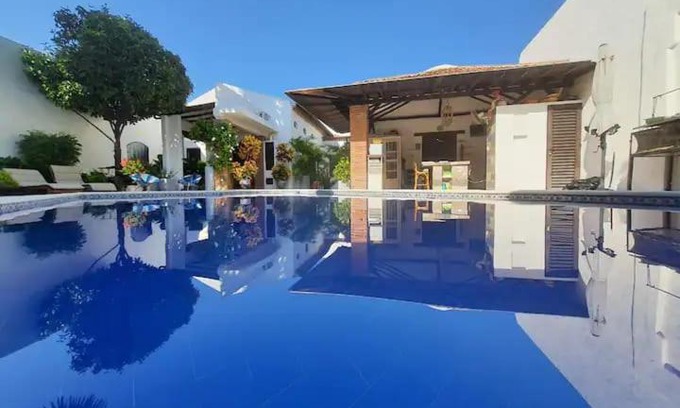 Honda House | La Mala Crianza