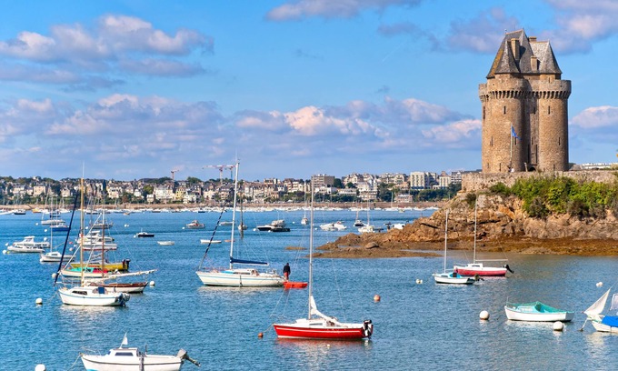 Saint-Jouan-des-Guerets Hotel | La Malouinière Des Longchamps
