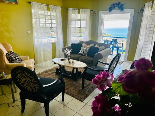 Laborie House | La Mar Vista