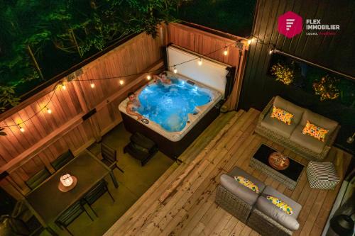 Pont-Rouge Ski Chalet | La Marie-Clémentine de Portneuf/Private hot tub, Pool & Billard
