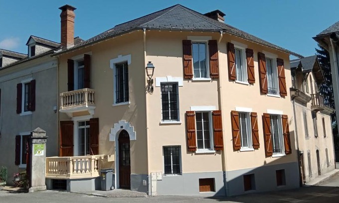 Pierrefitte-Nestalas Apartment | La Marmotte