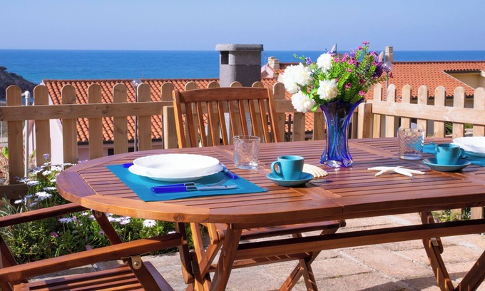 Tresnuraghes Apartment | La Nassa - One Bedroom Apartment, Sleeps 4