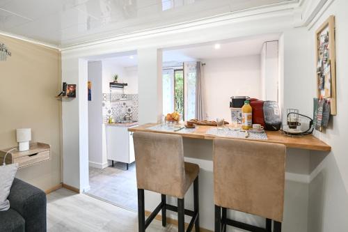 Creully Apartment | La P'tite Escapade - à 25 min de Caen