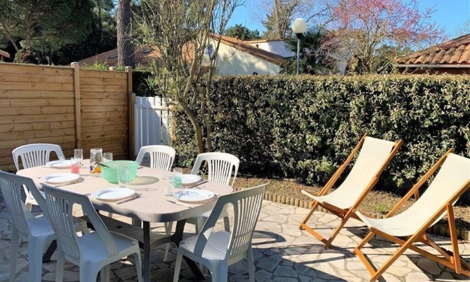 Les Mathes Apartment | La Palmyre - SMALL TERRACED VILLA - SHARED POOL - near city center