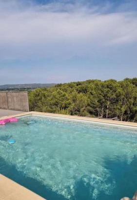 Beaucaire House | La parenthèse