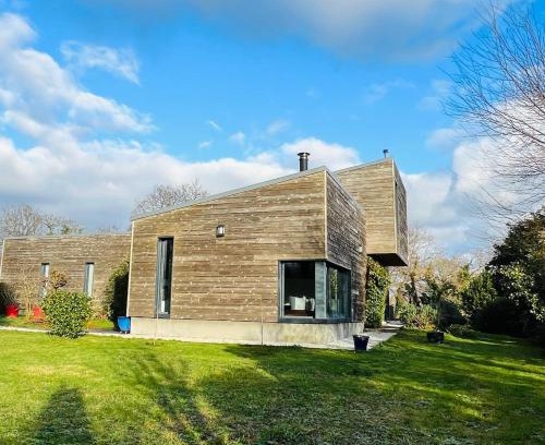 Ambon Bed & Breakfast | LA PATTE D'OURS 2