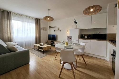 Bruz Apartment | La Pause Dorée d'Anne-Sophie