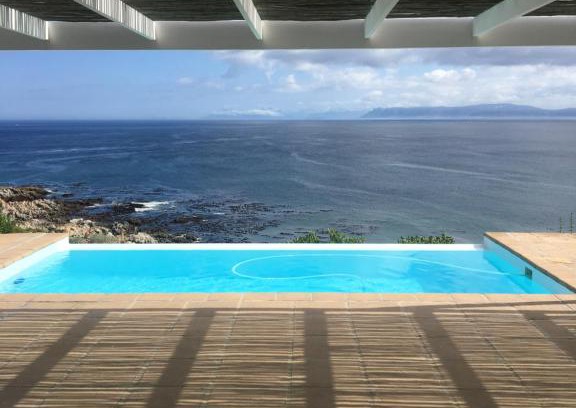 De Kelders Villa | La Petite Baleine Oceanfront Villa