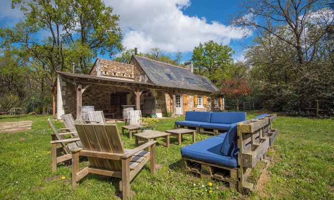 Les Rosiers-sur-Loire House | la Petite Maison Dans la Forêt , un Havre de Paix en Pleine Nature !