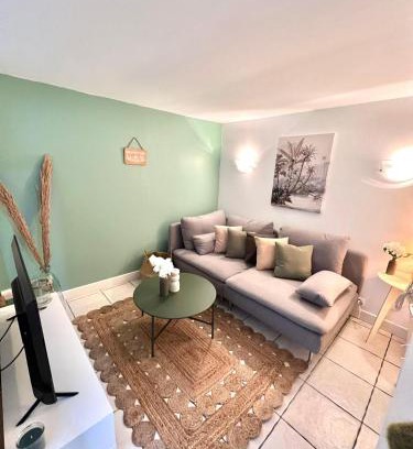 La Marne Apartment | La Petite Oasis