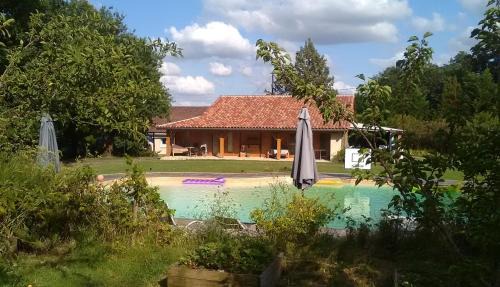 La Sauvetat-sur-Lede Bed & Breakfast | La Pierre Blanche