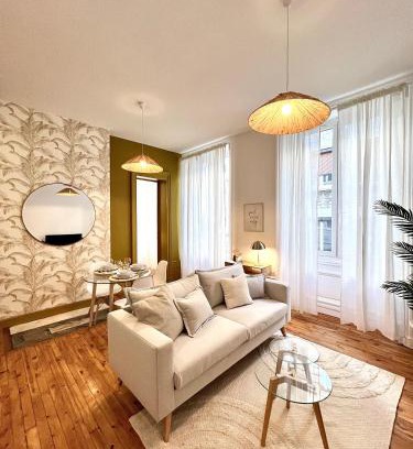 Centre Ville Apartment | La plume dorée - Hotel de ville