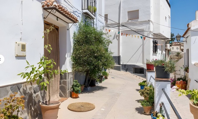 Sorvilan House | La Prensa Attic
