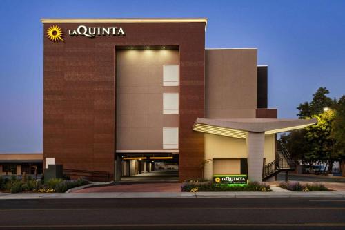 Clovis Hotel | La Quinta by Wyndham Clovis CA