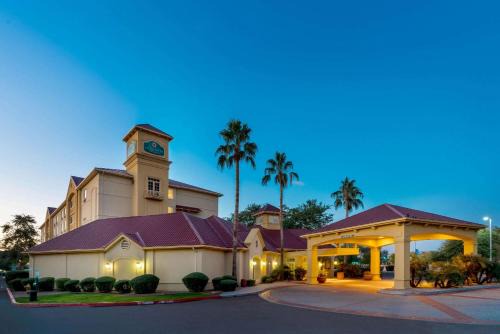 Peoria Hotel | La Quinta by Wyndham Phoenix West Peoria