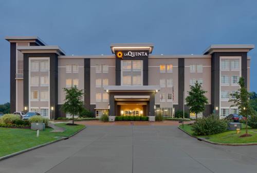 Starkville Hotel | La Quinta by Wyndham Starkville at MSU