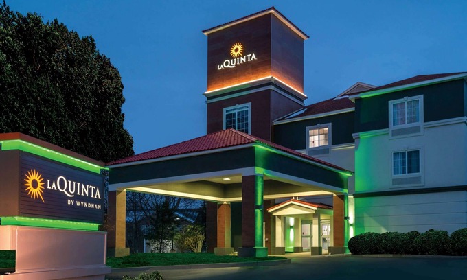 Latham Hotel | La Quinta Inn & Suites by Wyndham Latham Albany Airport