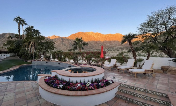 La Quinta Cove House | La Quinta Resort Estate Home, Secluded Privacy w/250 Feet of Mountain Frontage