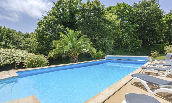 Urrugne Villa | La Rhune - Four Bedroom Villa, Sleeps 8