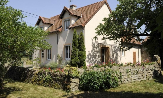 Saint-Julien-de-Civry House | La Roche - Saint-julien-de-civry