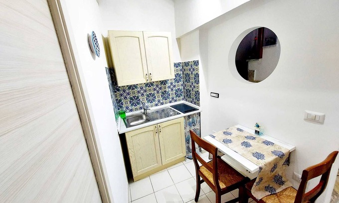 Termini Bed & Breakfast | La Rondine B&B is located in Termini, a hamlet of Massa Lubrense.