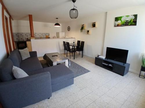 Saint-Brisson-sur-Loire House | La rose des sables